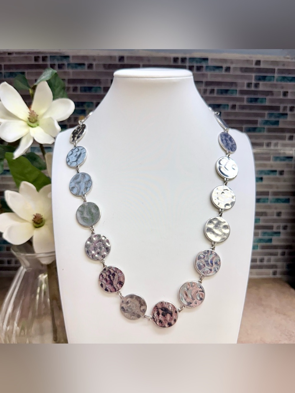 Chico’s silver tone hammered disc necklace